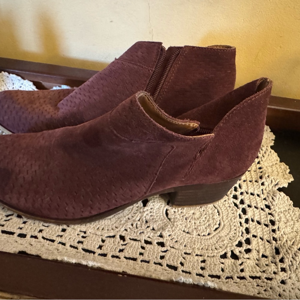 Lucky Brand Burgundy Ankle Booties